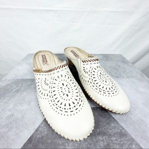 Gently worn Pikolinos size 9. Cream colored super cute loafers. Wooden heel.
